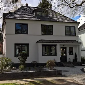 https://ferienwohnung-fuhlsbuttel-hamburg.hamburg-hotels-de.com